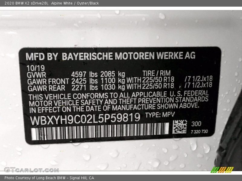 Alpine White / Oyster/Black 2020 BMW X2 sDrive28i