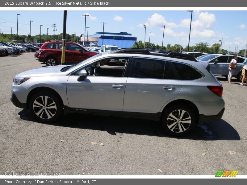 Ice Silver Metallic / Slate Black 2019 Subaru Outback 2.5i