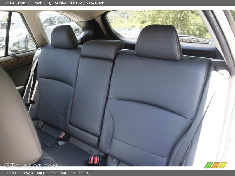 Ice Silver Metallic / Slate Black 2019 Subaru Outback 2.5i