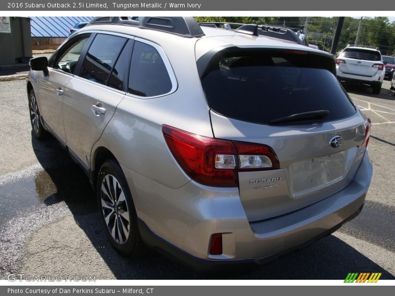 Tungsten Metallic / Warm Ivory 2016 Subaru Outback 2.5i Limited