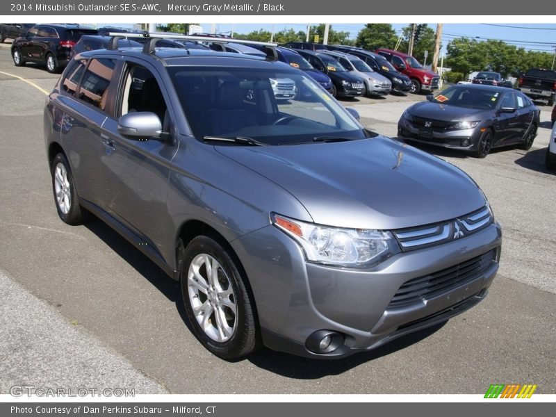 Mercury Gray Metallic / Black 2014 Mitsubishi Outlander SE S-AWC