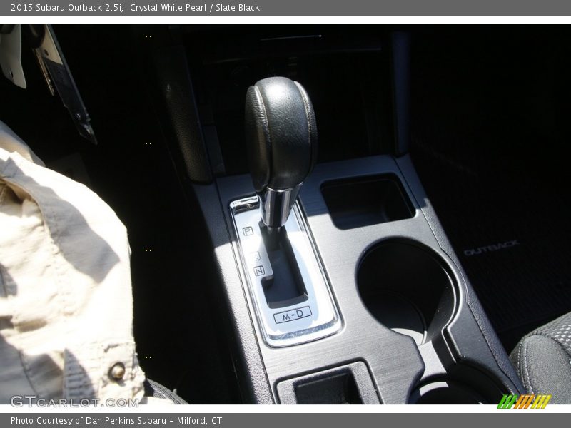 Crystal White Pearl / Slate Black 2015 Subaru Outback 2.5i