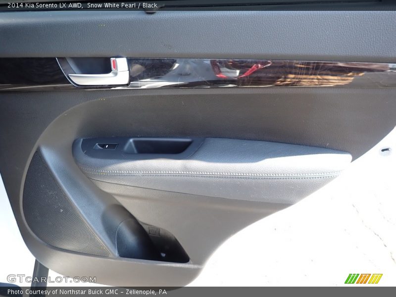 Snow White Pearl / Black 2014 Kia Sorento LX AWD