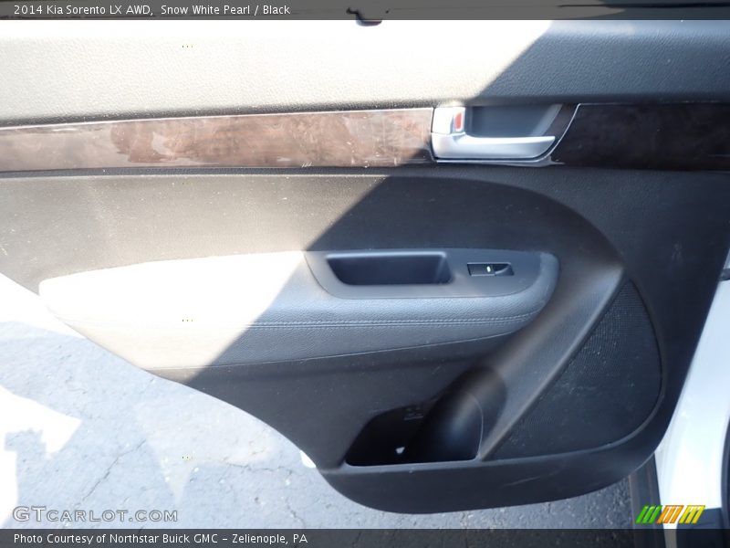 Snow White Pearl / Black 2014 Kia Sorento LX AWD