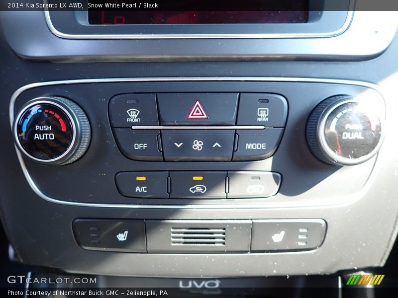 Snow White Pearl / Black 2014 Kia Sorento LX AWD