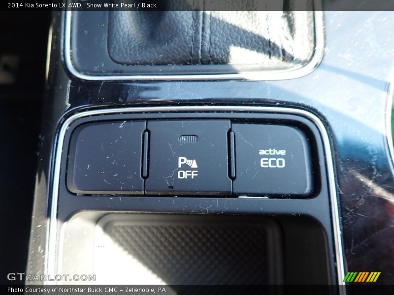 Snow White Pearl / Black 2014 Kia Sorento LX AWD