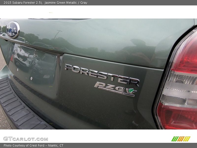 Jasmine Green Metallic / Gray 2015 Subaru Forester 2.5i