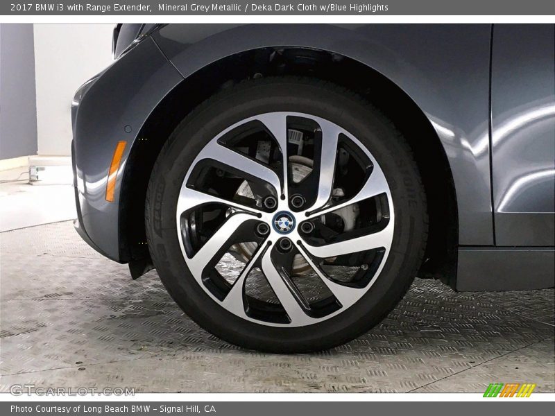Mineral Grey Metallic / Deka Dark Cloth w/Blue Highlights 2017 BMW i3 with Range Extender