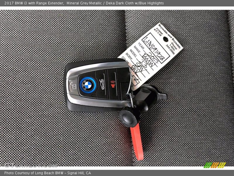 Mineral Grey Metallic / Deka Dark Cloth w/Blue Highlights 2017 BMW i3 with Range Extender