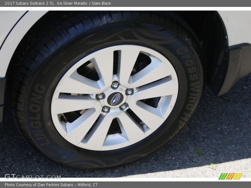 Ice Silver Metallic / Slate Black 2017 Subaru Outback 2.5i