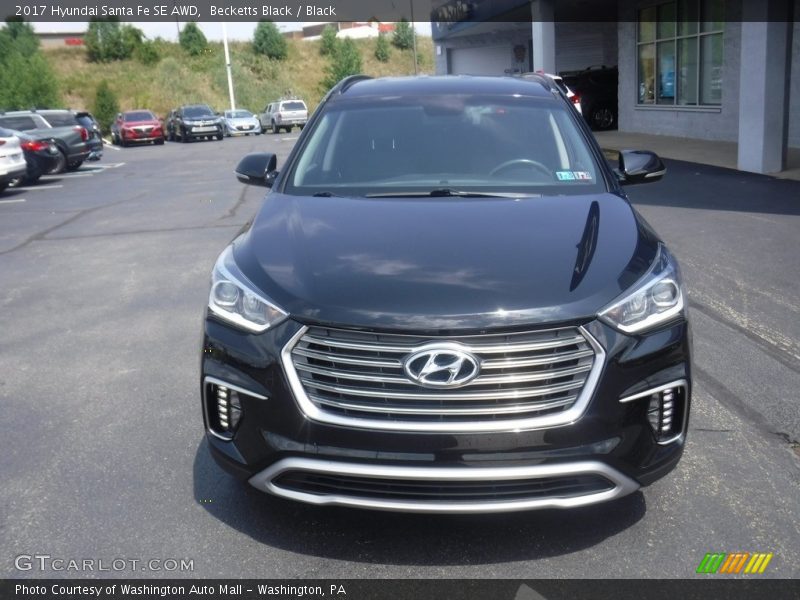 Becketts Black / Black 2017 Hyundai Santa Fe SE AWD