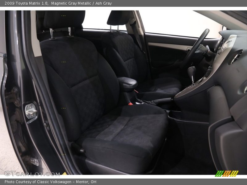 Magnetic Gray Metallic / Ash Gray 2009 Toyota Matrix 1.8