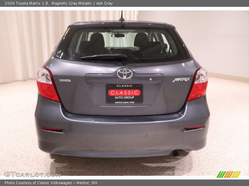 Magnetic Gray Metallic / Ash Gray 2009 Toyota Matrix 1.8