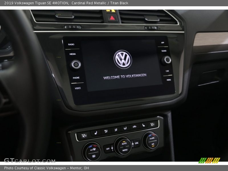 Cardinal Red Metallic / Titan Black 2019 Volkswagen Tiguan SE 4MOTION