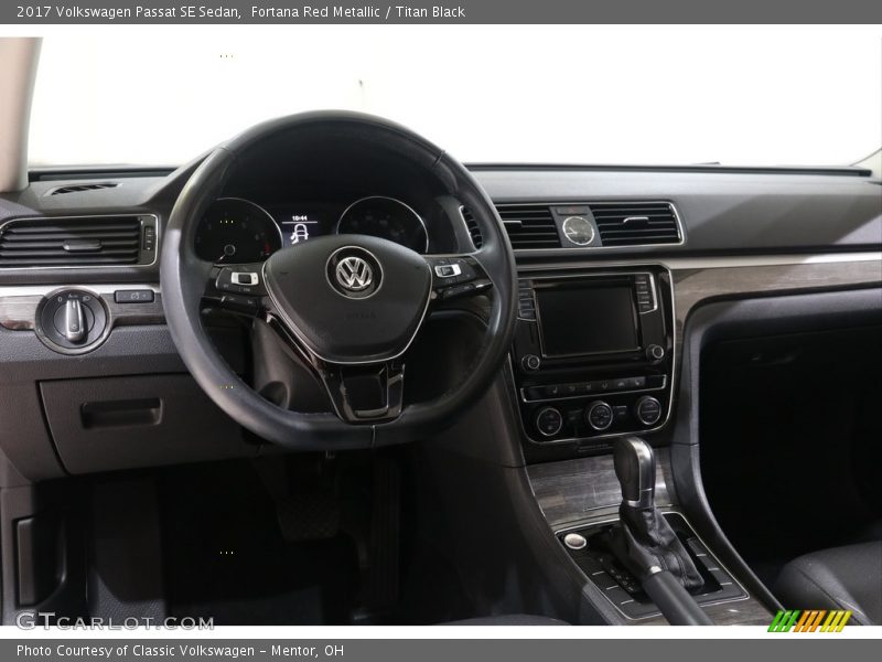 Fortana Red Metallic / Titan Black 2017 Volkswagen Passat SE Sedan