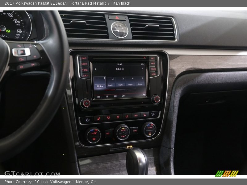 Fortana Red Metallic / Titan Black 2017 Volkswagen Passat SE Sedan