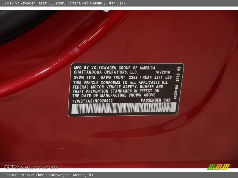 Fortana Red Metallic / Titan Black 2017 Volkswagen Passat SE Sedan