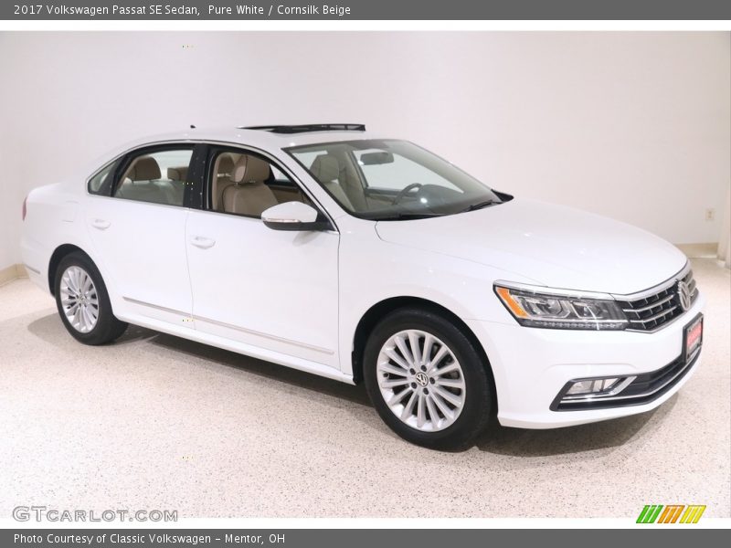 Pure White / Cornsilk Beige 2017 Volkswagen Passat SE Sedan