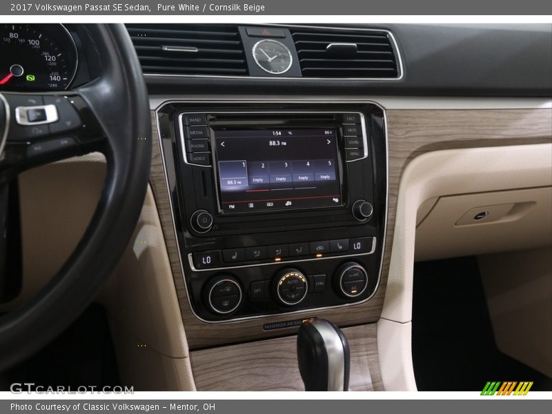 Pure White / Cornsilk Beige 2017 Volkswagen Passat SE Sedan