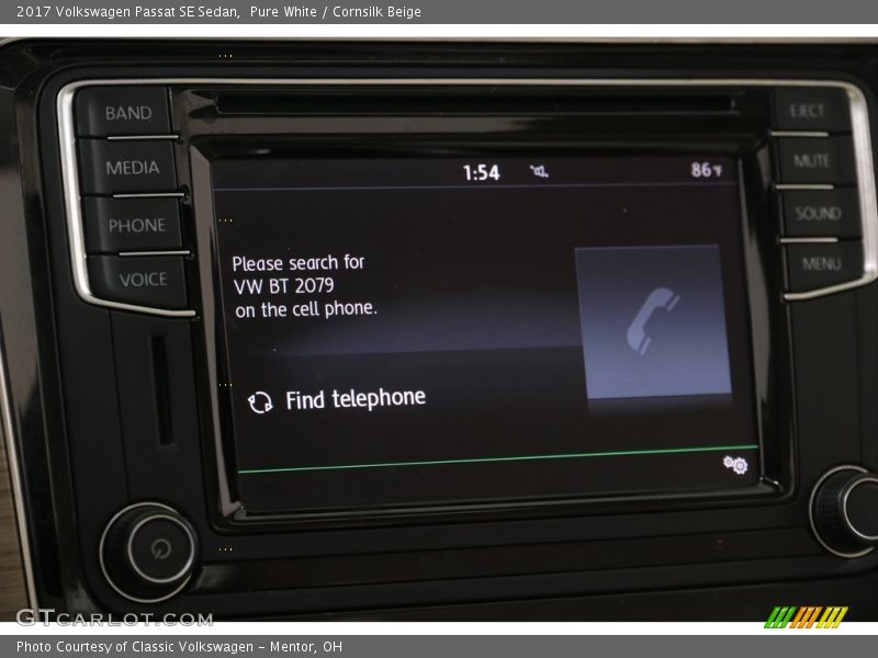 Pure White / Cornsilk Beige 2017 Volkswagen Passat SE Sedan
