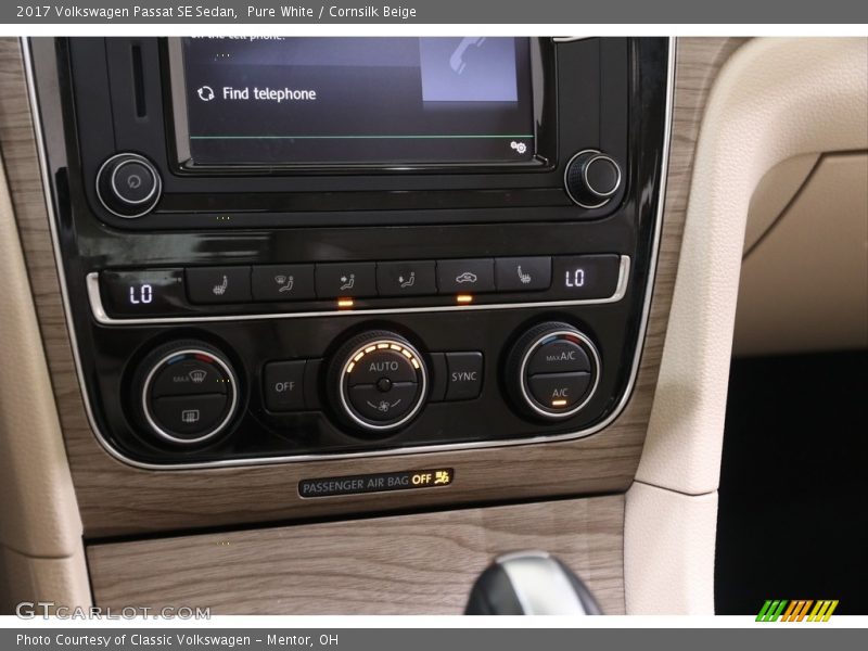 Pure White / Cornsilk Beige 2017 Volkswagen Passat SE Sedan