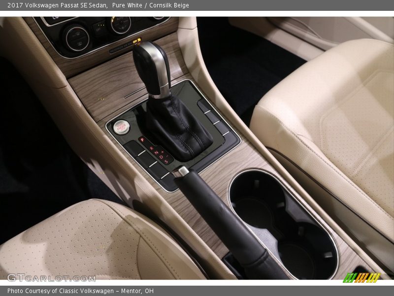 Pure White / Cornsilk Beige 2017 Volkswagen Passat SE Sedan