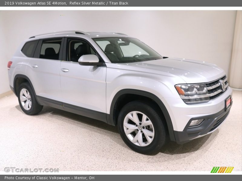 Reflex Silver Metallic / Titan Black 2019 Volkswagen Atlas SE 4Motion