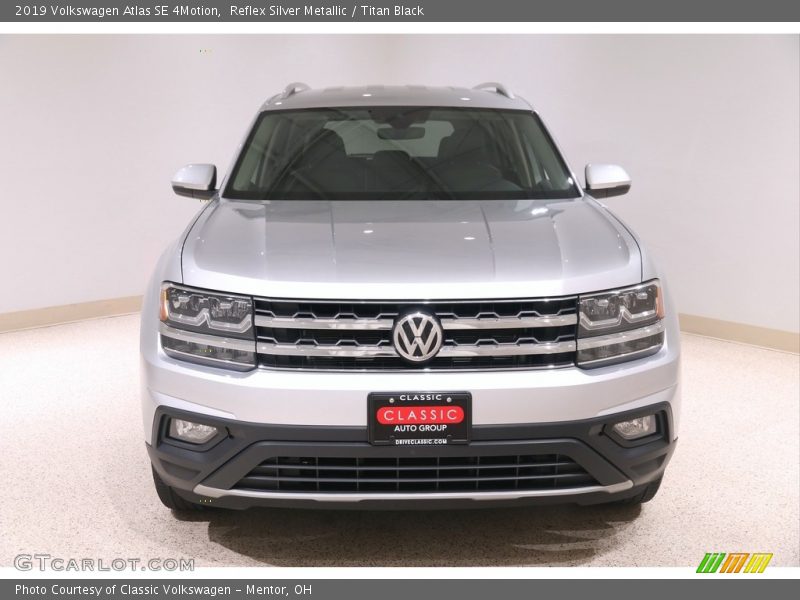 Reflex Silver Metallic / Titan Black 2019 Volkswagen Atlas SE 4Motion