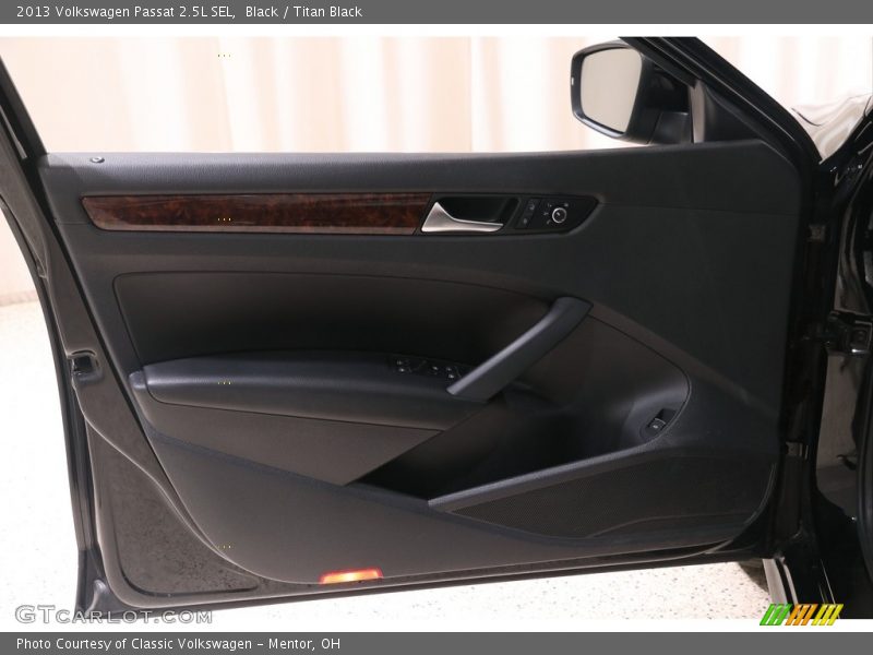 Door Panel of 2013 Passat 2.5L SEL
