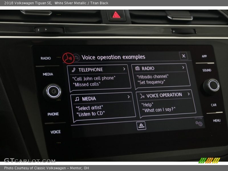 White Silver Metallic / Titan Black 2018 Volkswagen Tiguan SE