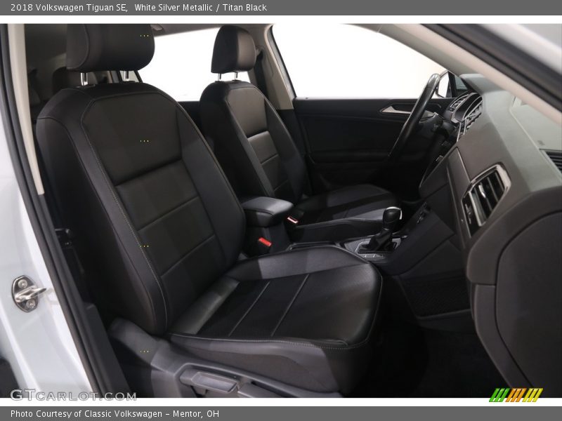 White Silver Metallic / Titan Black 2018 Volkswagen Tiguan SE