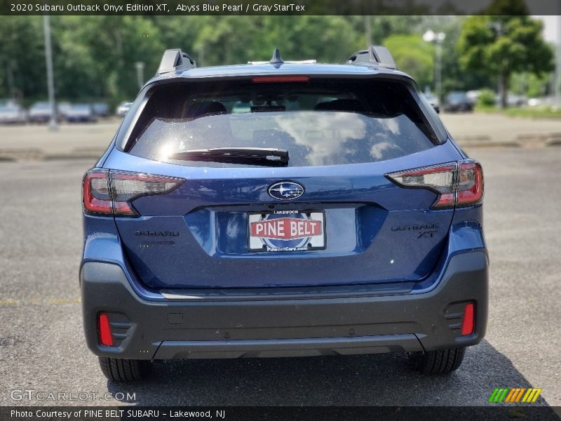 Abyss Blue Pearl / Gray StarTex 2020 Subaru Outback Onyx Edition XT