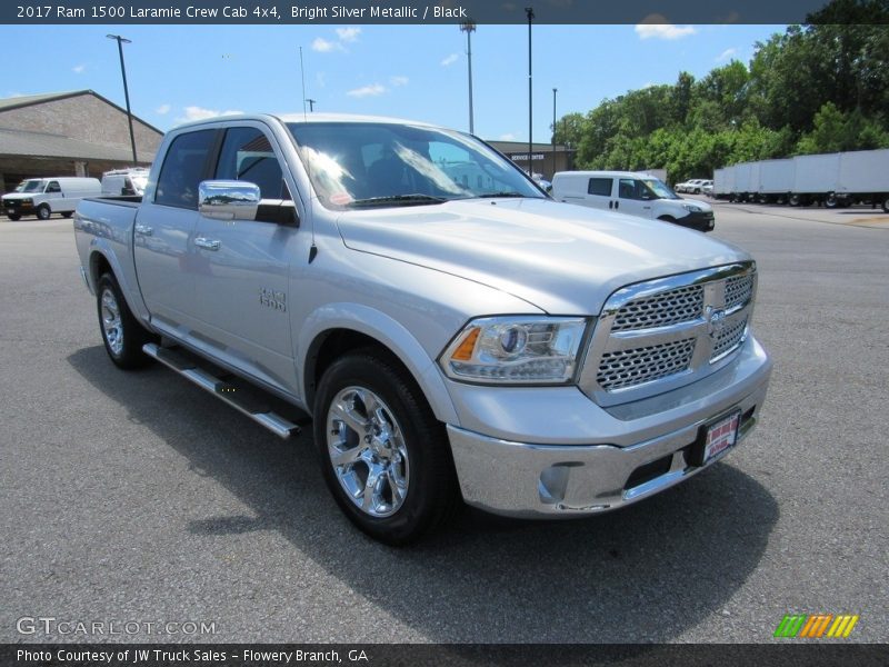 Front 3/4 View of 2017 1500 Laramie Crew Cab 4x4