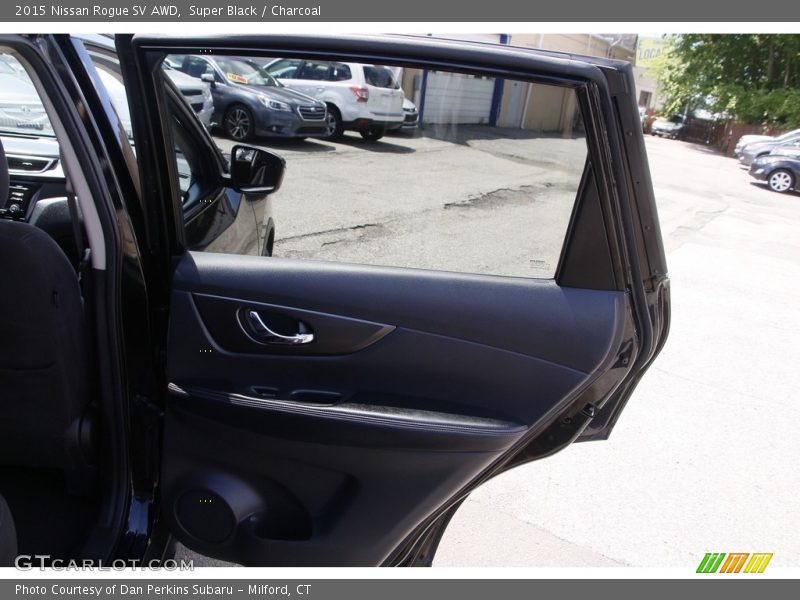 Super Black / Charcoal 2015 Nissan Rogue SV AWD