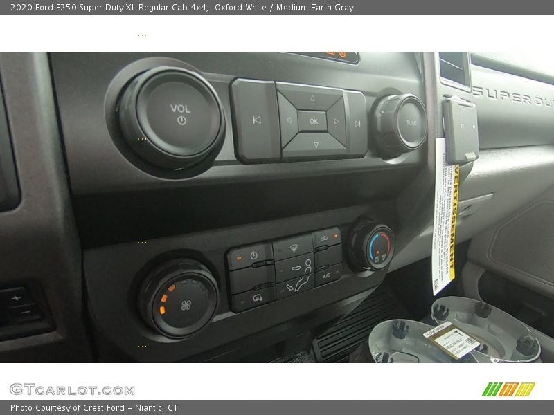 Oxford White / Medium Earth Gray 2020 Ford F250 Super Duty XL Regular Cab 4x4