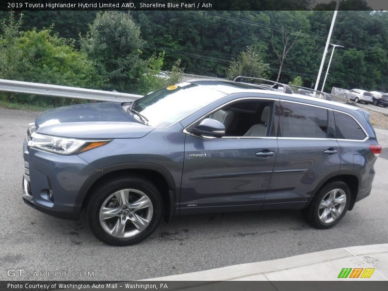Shoreline Blue Pearl / Ash 2019 Toyota Highlander Hybrid Limited AWD