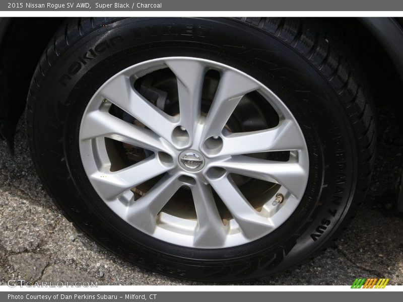 Super Black / Charcoal 2015 Nissan Rogue SV AWD