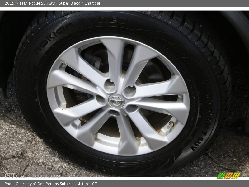 Super Black / Charcoal 2015 Nissan Rogue SV AWD