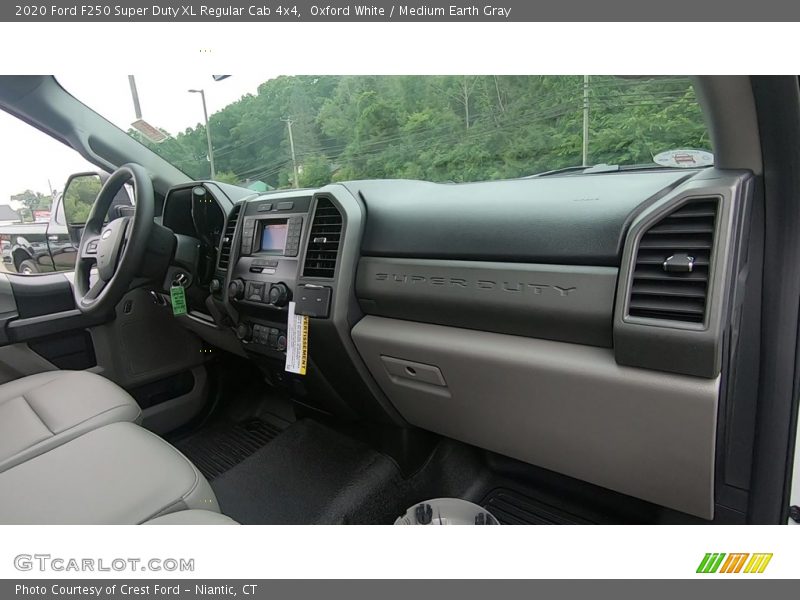 Oxford White / Medium Earth Gray 2020 Ford F250 Super Duty XL Regular Cab 4x4