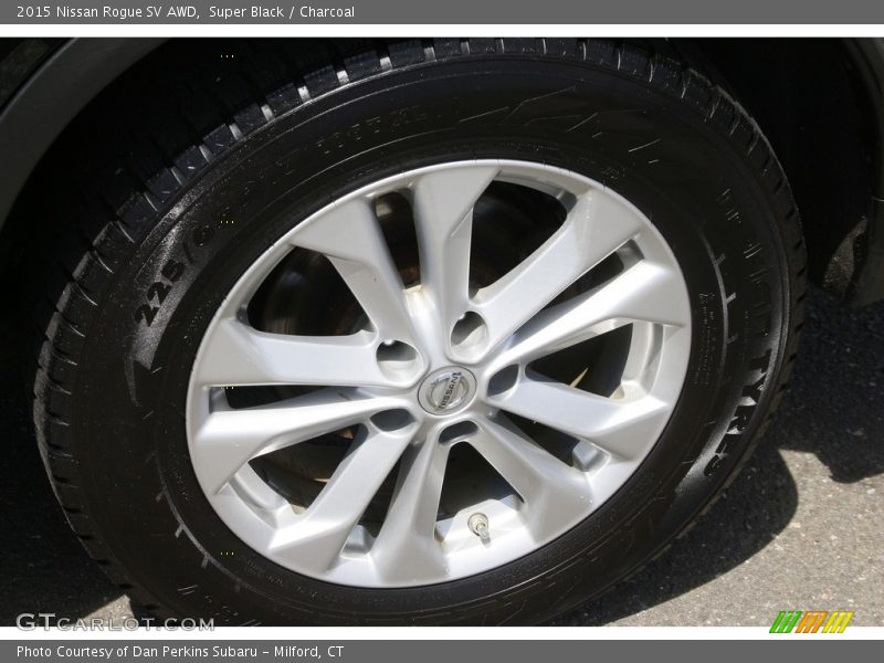 Super Black / Charcoal 2015 Nissan Rogue SV AWD