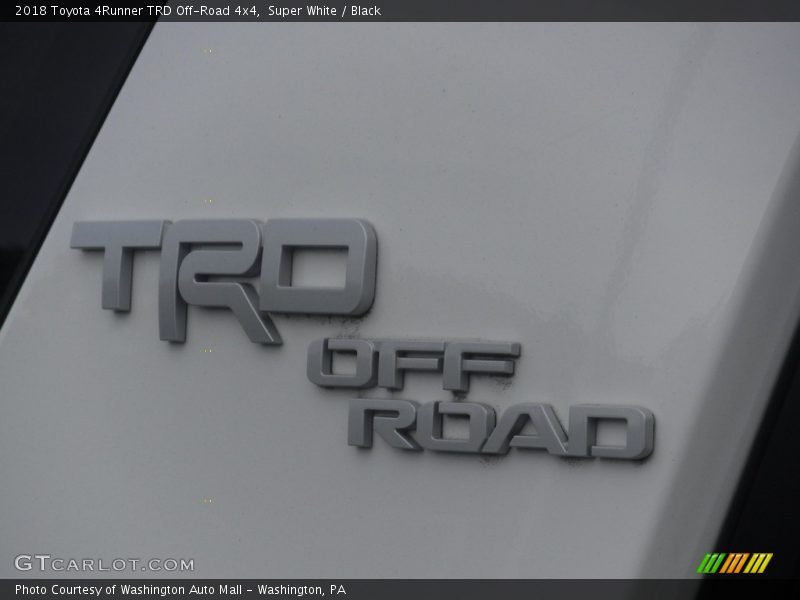Super White / Black 2018 Toyota 4Runner TRD Off-Road 4x4