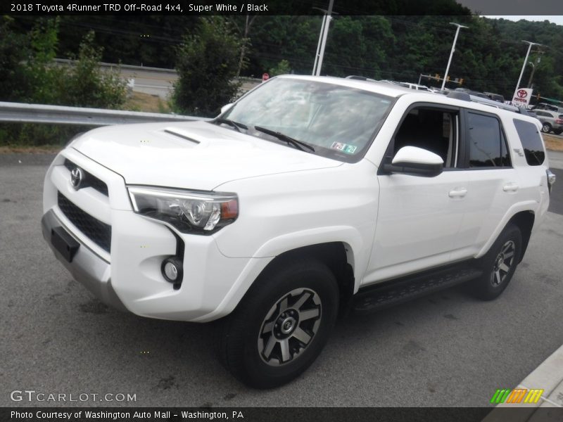 Super White / Black 2018 Toyota 4Runner TRD Off-Road 4x4