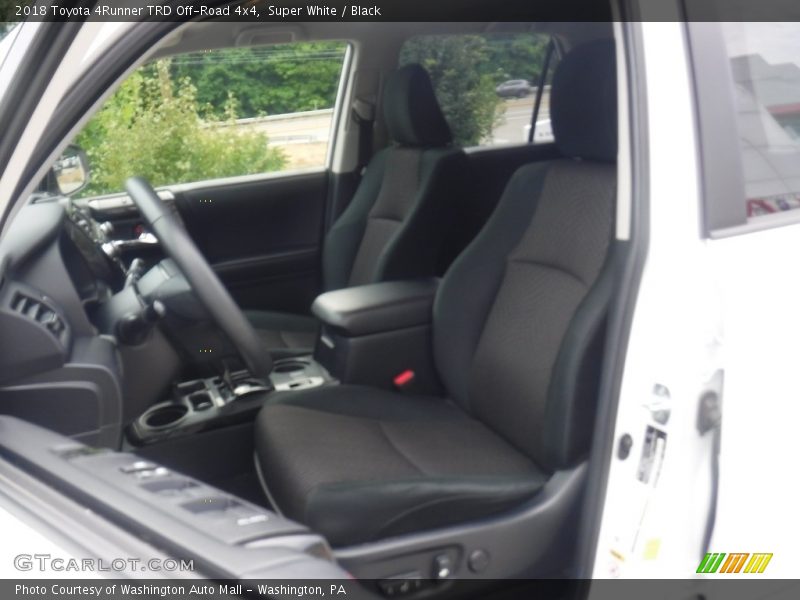 Super White / Black 2018 Toyota 4Runner TRD Off-Road 4x4