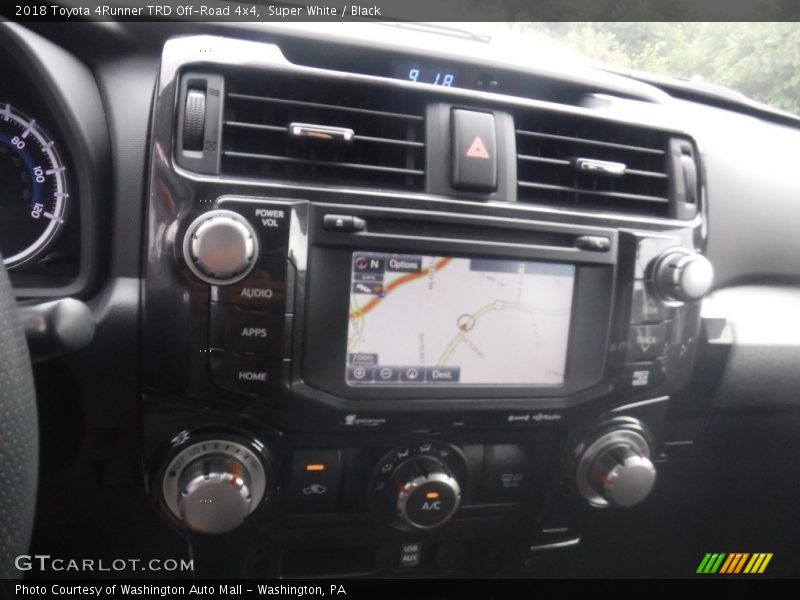 Super White / Black 2018 Toyota 4Runner TRD Off-Road 4x4