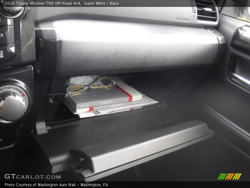 Super White / Black 2018 Toyota 4Runner TRD Off-Road 4x4