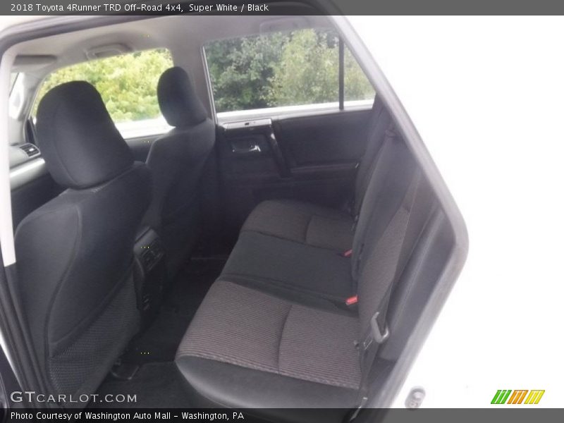Super White / Black 2018 Toyota 4Runner TRD Off-Road 4x4