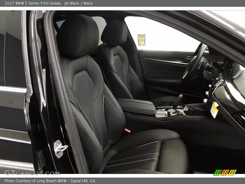 Jet Black / Black 2017 BMW 5 Series 540i Sedan