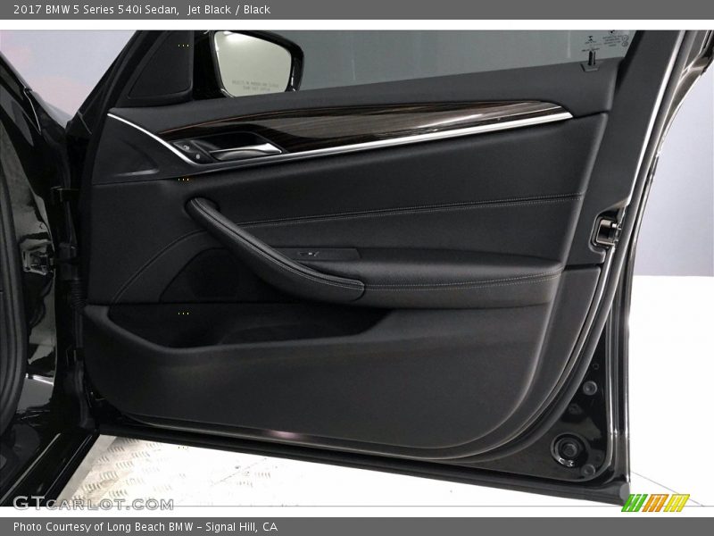 Jet Black / Black 2017 BMW 5 Series 540i Sedan