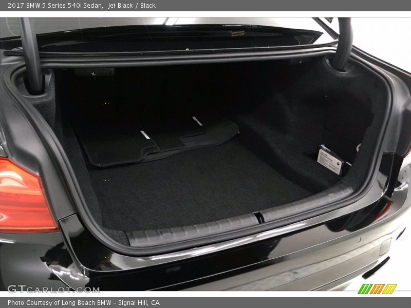 Jet Black / Black 2017 BMW 5 Series 540i Sedan