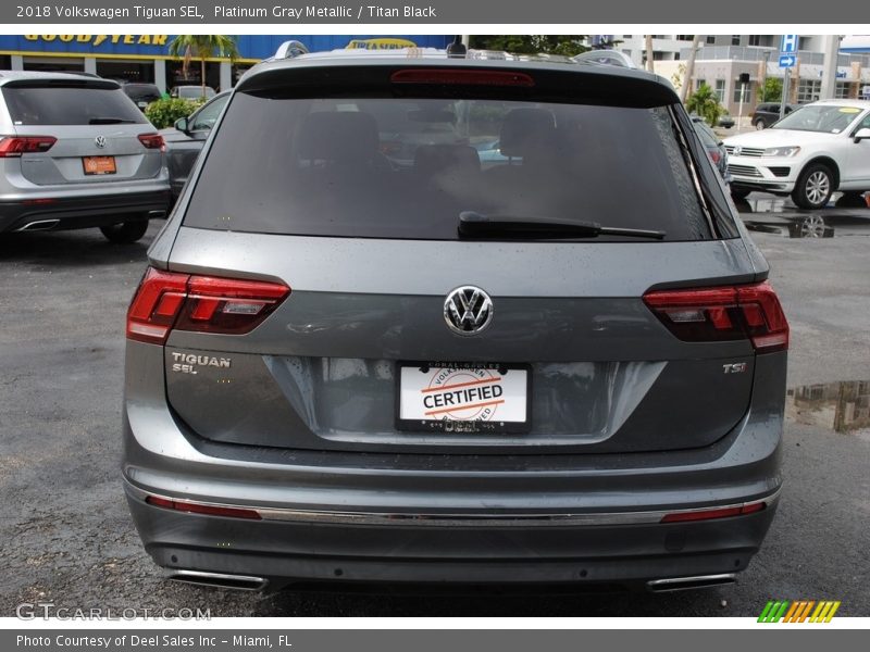 Platinum Gray Metallic / Titan Black 2018 Volkswagen Tiguan SEL
